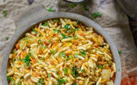 Savor the Vibrant Delights: Exploring Kolkata's Iconic Jhal Muri Street Snack