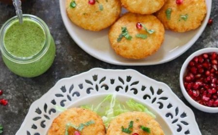 Aloo Tikki: Delhi's Irresistible Street Food Delight