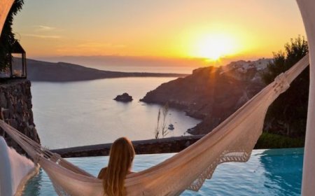 Santorini: An Enchanting Island Paradise of Stunning Landscapes and Rich Cultural Heritage