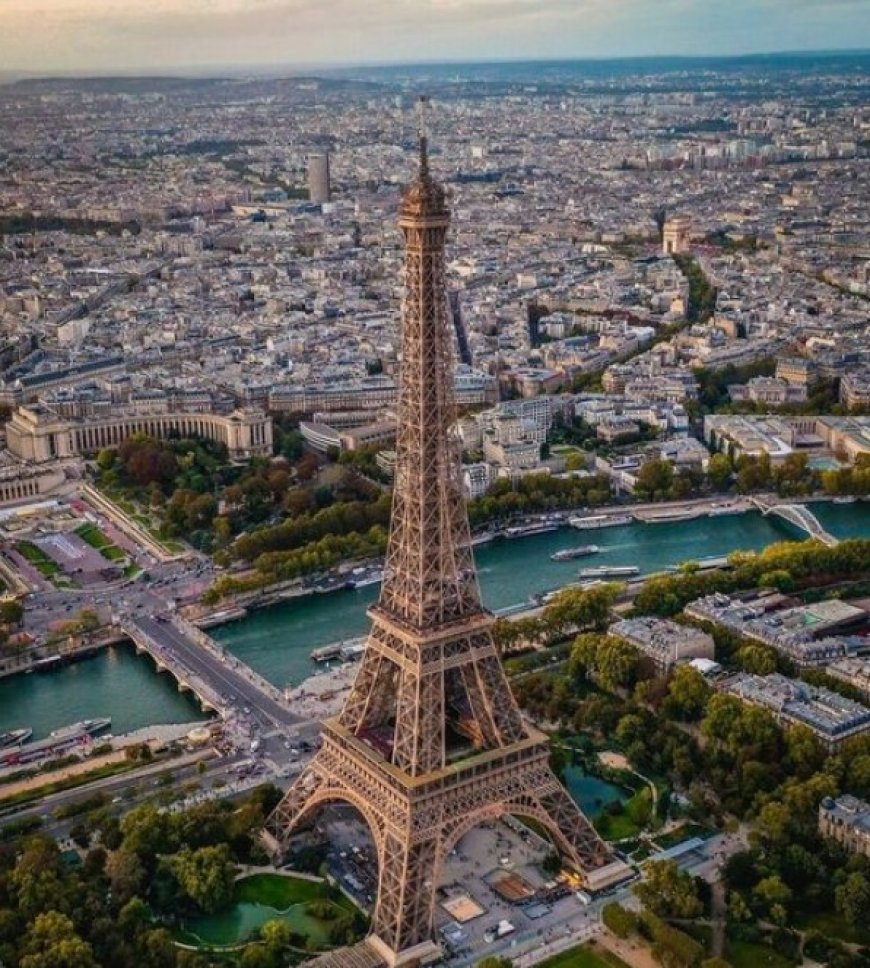 The Magnificent Eiffel Tower: A Symbol of Parisian Charm and Grandeur