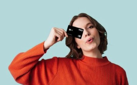 Thriving in the Neobank Landscape: Navigating Challenges and Embracing Innovation