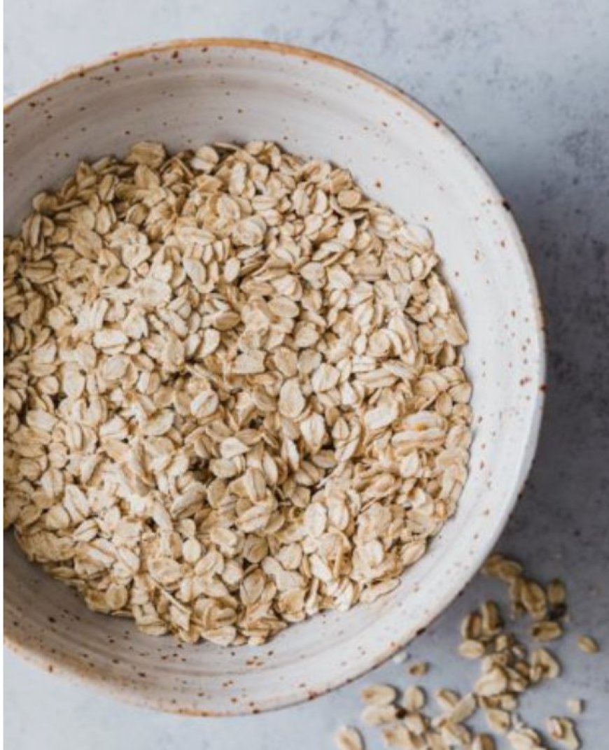 The Skin-Soothing Magic of Oatmeal: Discover the Incredible Benefits for a Healthy Complexion