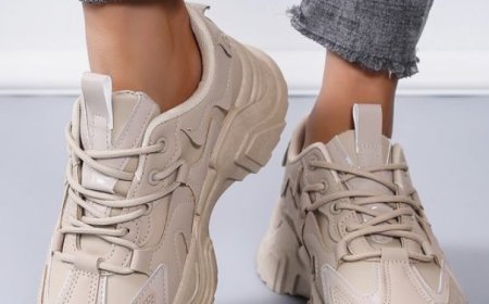 Top 10 Fashionable Women's Footwear Trends: Embracing Comfort and Style