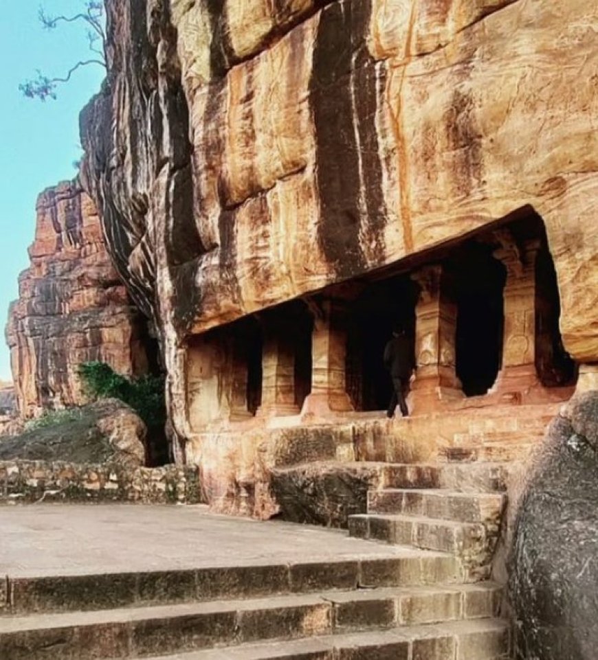 Badami Caves: A Glimpse into Ancient Indian Rock-Cut Splendor