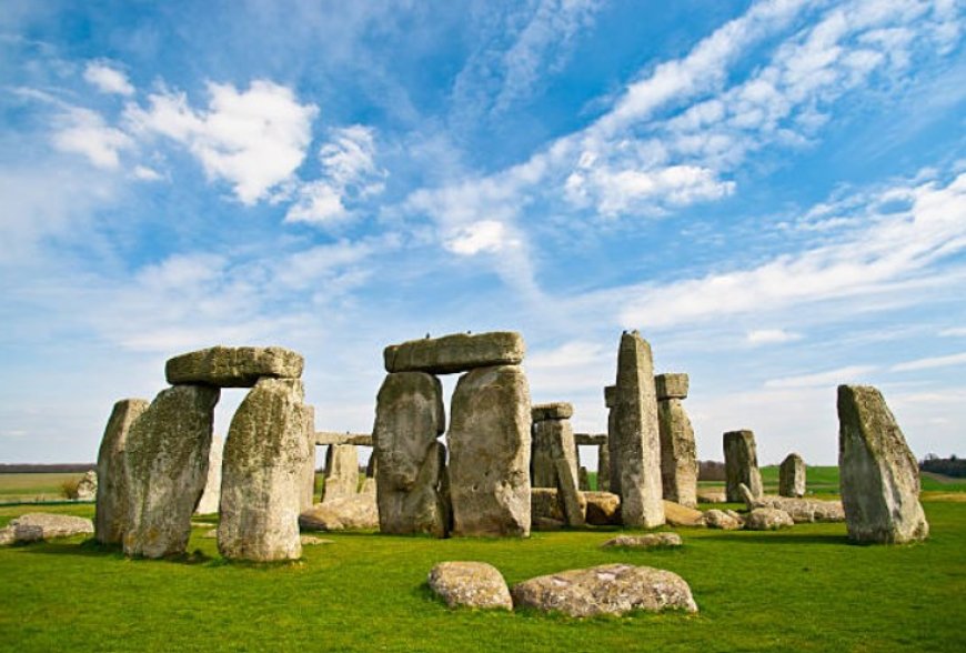 Stonehenge: Mysteries of an Ancient Monument